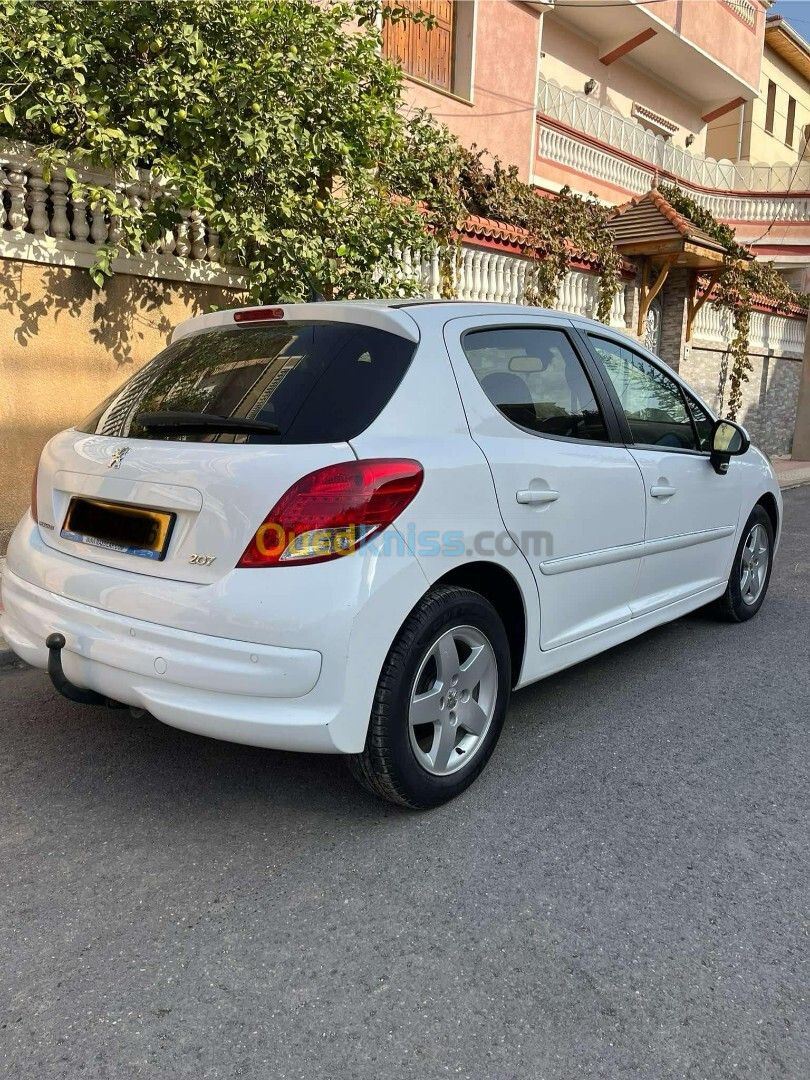 Peugeot 207 2012 