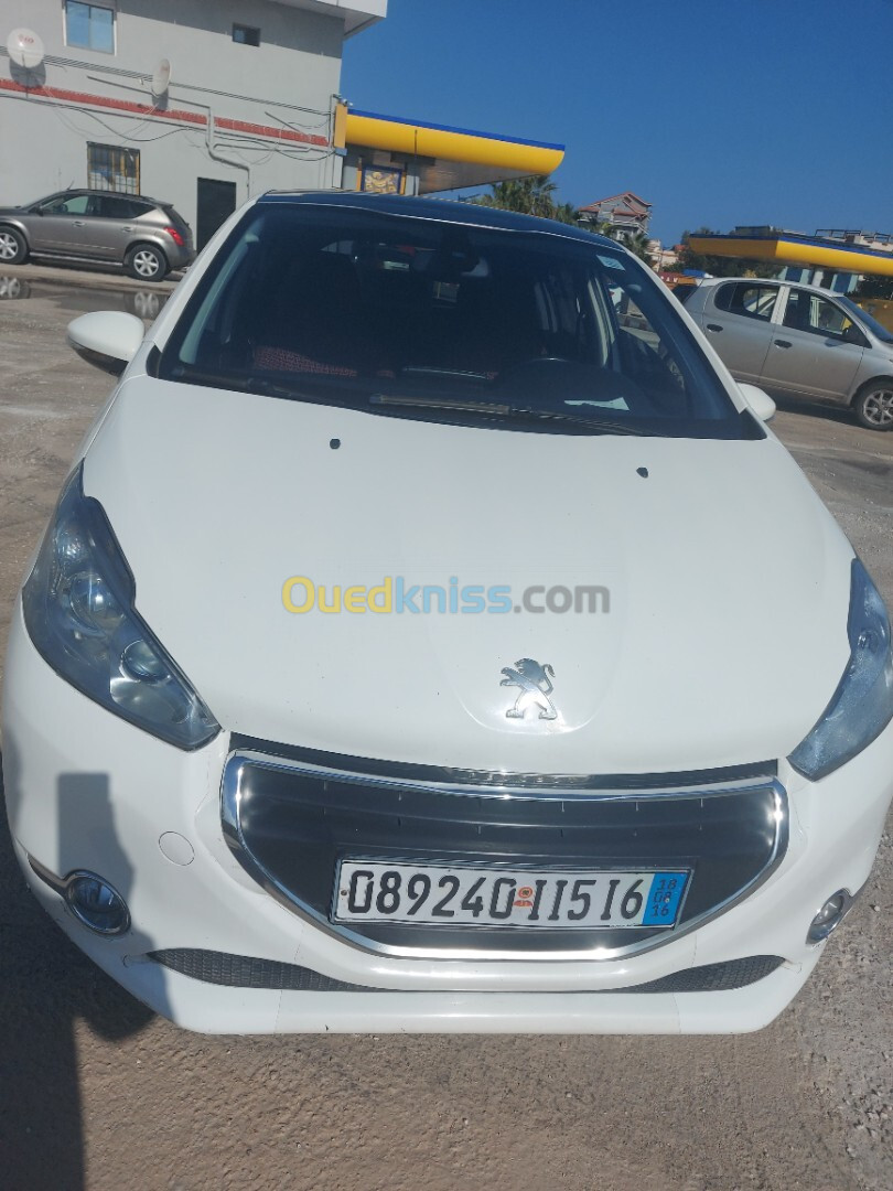 Peugeot 208 2015 Allure