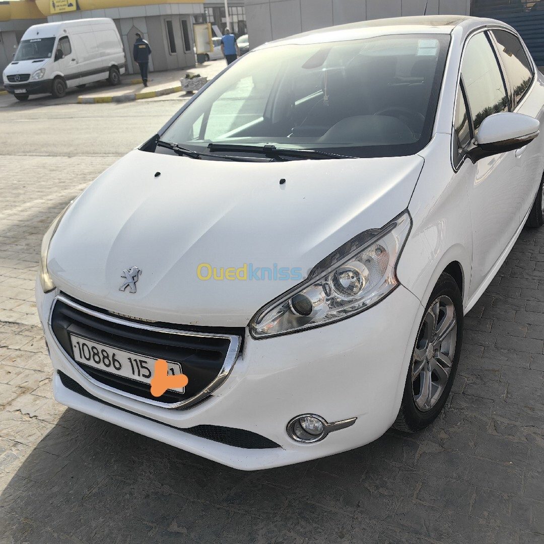 Peugeot 208 2015 Allure