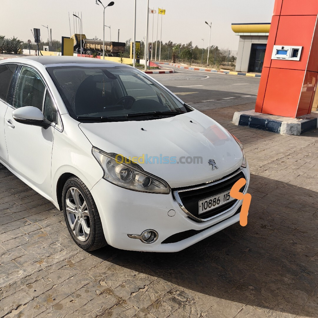 Peugeot 208 2015 Allure