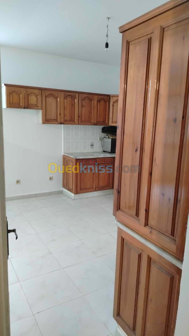 Location Niveau De Villa F4 Alger Hydra