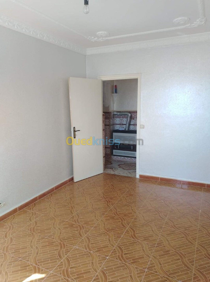 Location Appartement F4 Alger Les eucalyptus