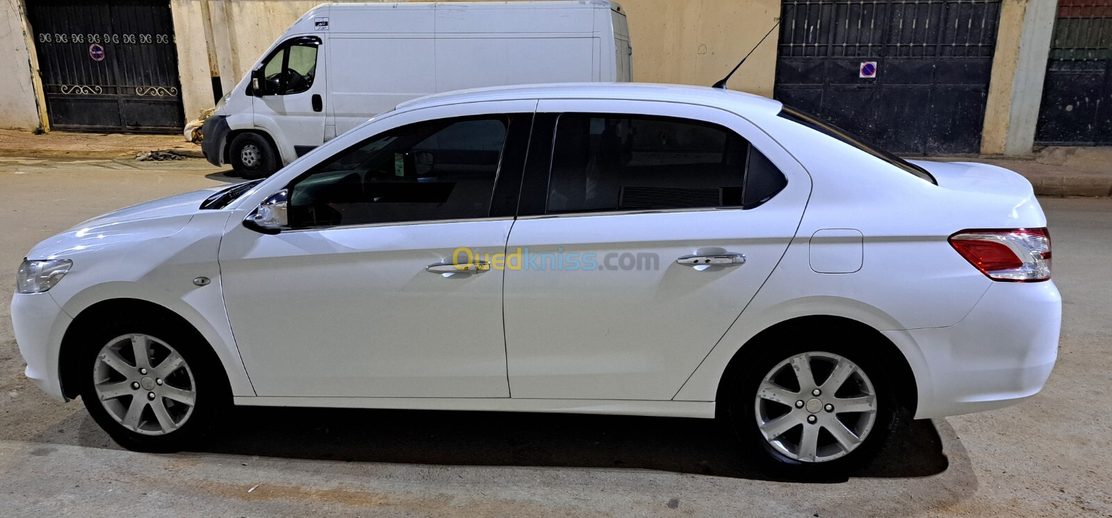 Peugeot 301 2015 Allure