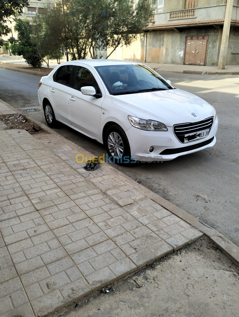 Peugeot 301 2013 Allure