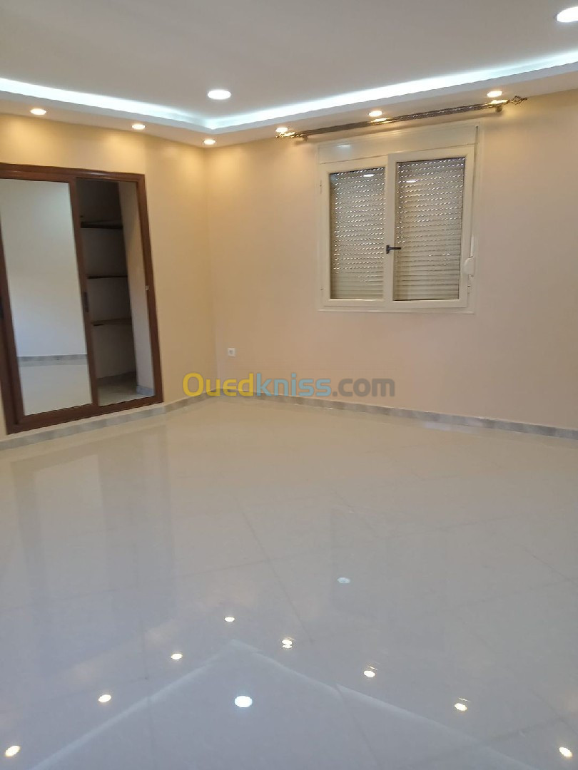 Location Appartement F4 Alger Ain naadja