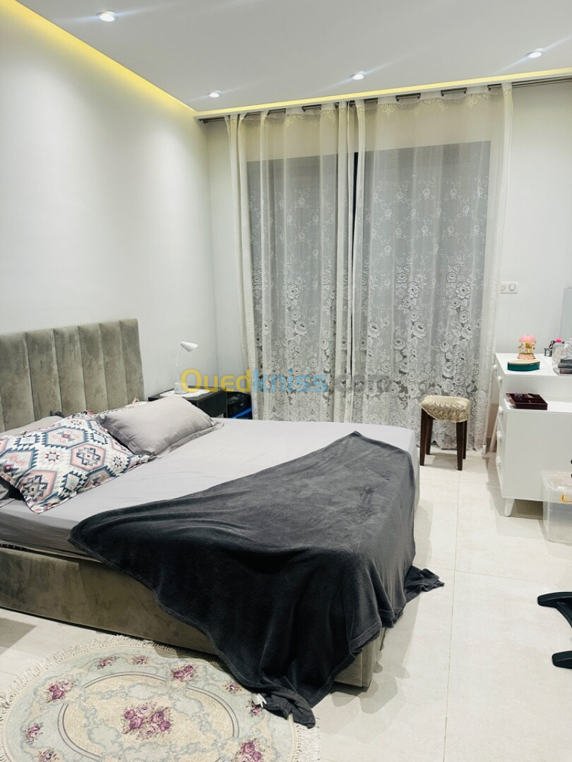 Location Appartement F4 Alger Hydra