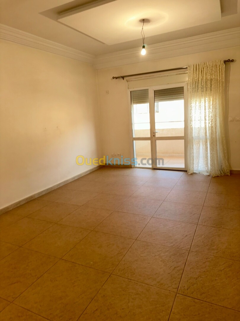 Location Appartement F3 Alger Hussein dey