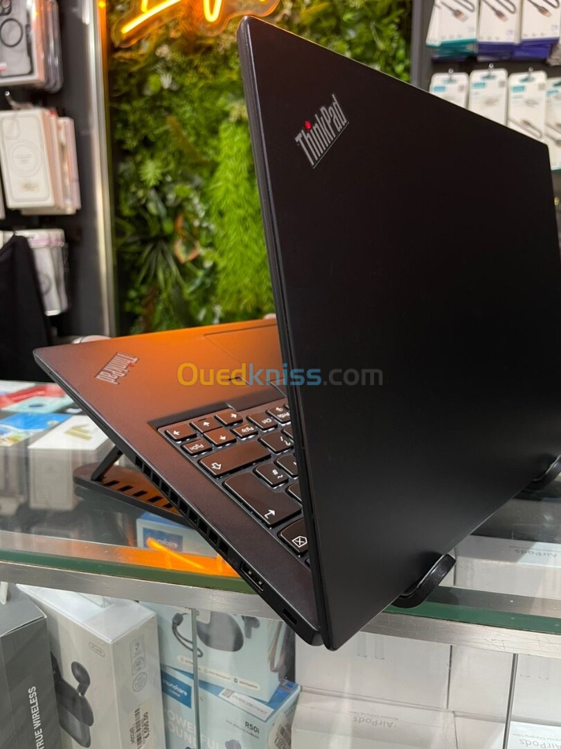 LENOVO X13 I5 10th 16GB 256GB SSD 13.3 FHS TACTILE