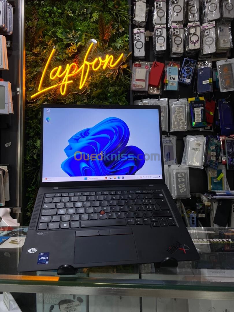 LENOVO X1 CARBON I7 1260P 16GB 1000GB SSD 14 QHD TACTILE