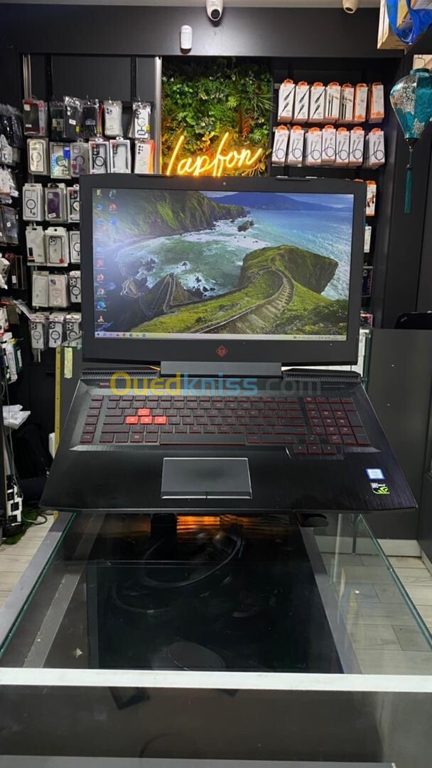 HP OMEN 17 I7 7700HQ 16GB 256GB SSD + 1000GB HDD 17.3 FHD NVIDIA GTX 1050 4GB