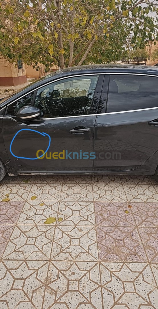 Peugeot 208 2014 