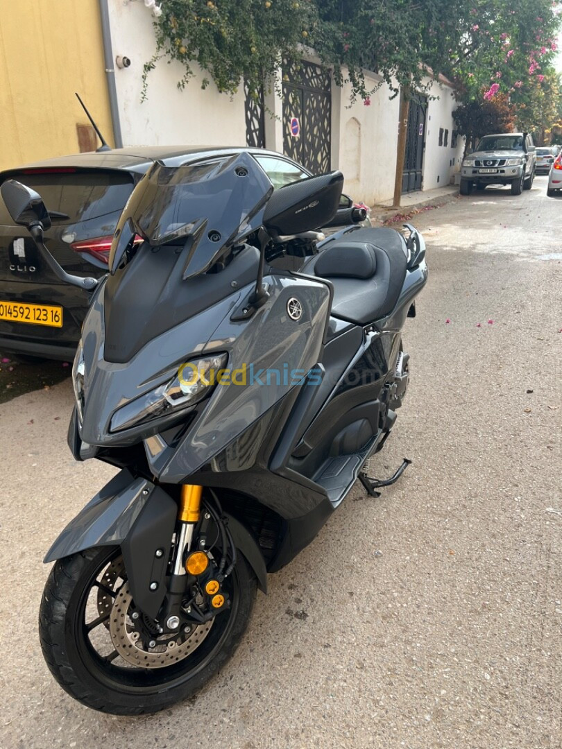 Yamaha Tmax 560 2022