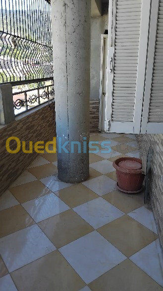 Location Appartement F5 Blida Blida