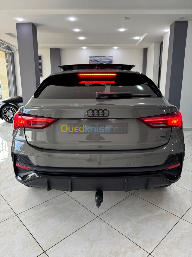 Audi Q3 2023 Black édition