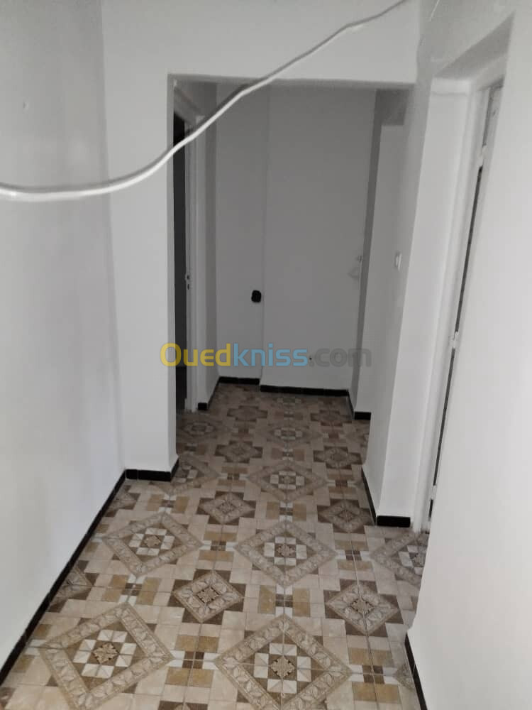 Location Appartement F3 Alger Zeralda