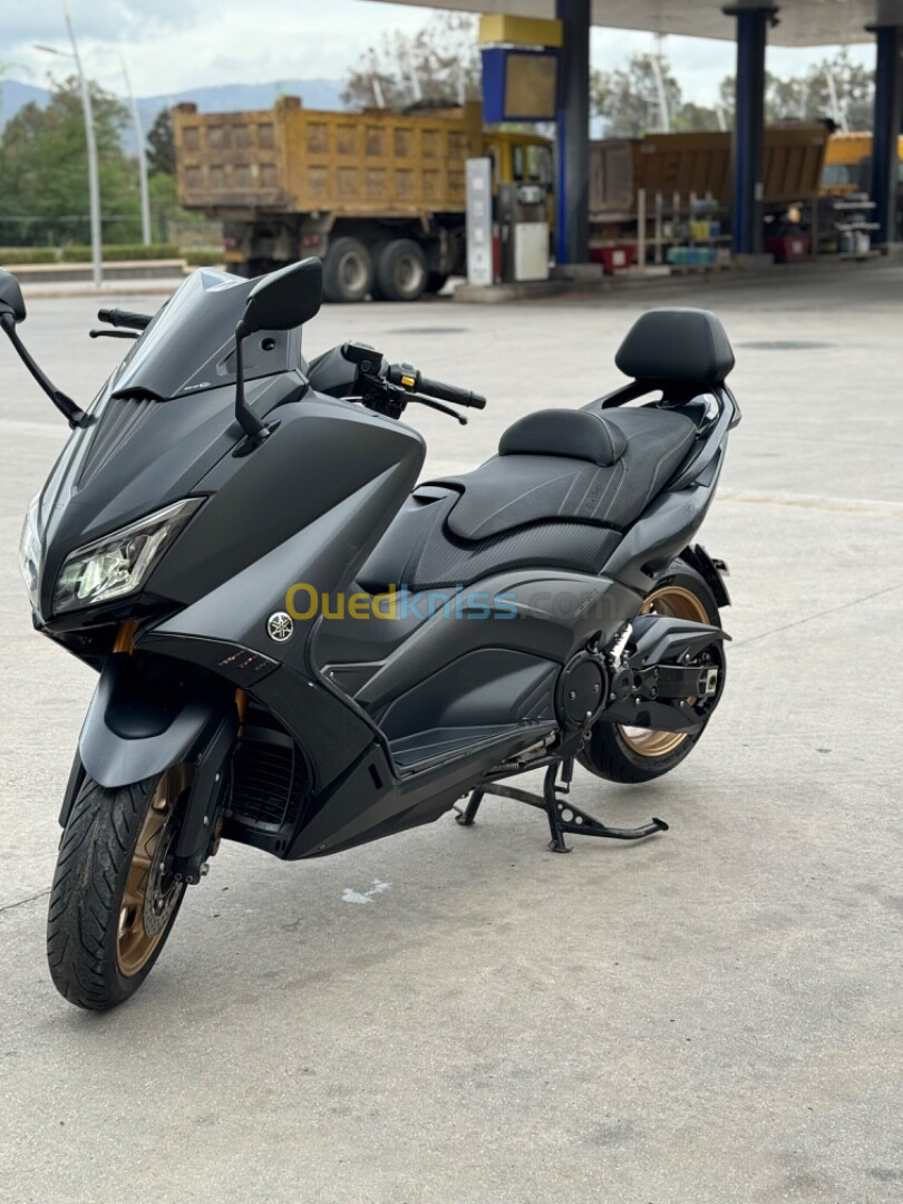 Yamaha Tmax 2017