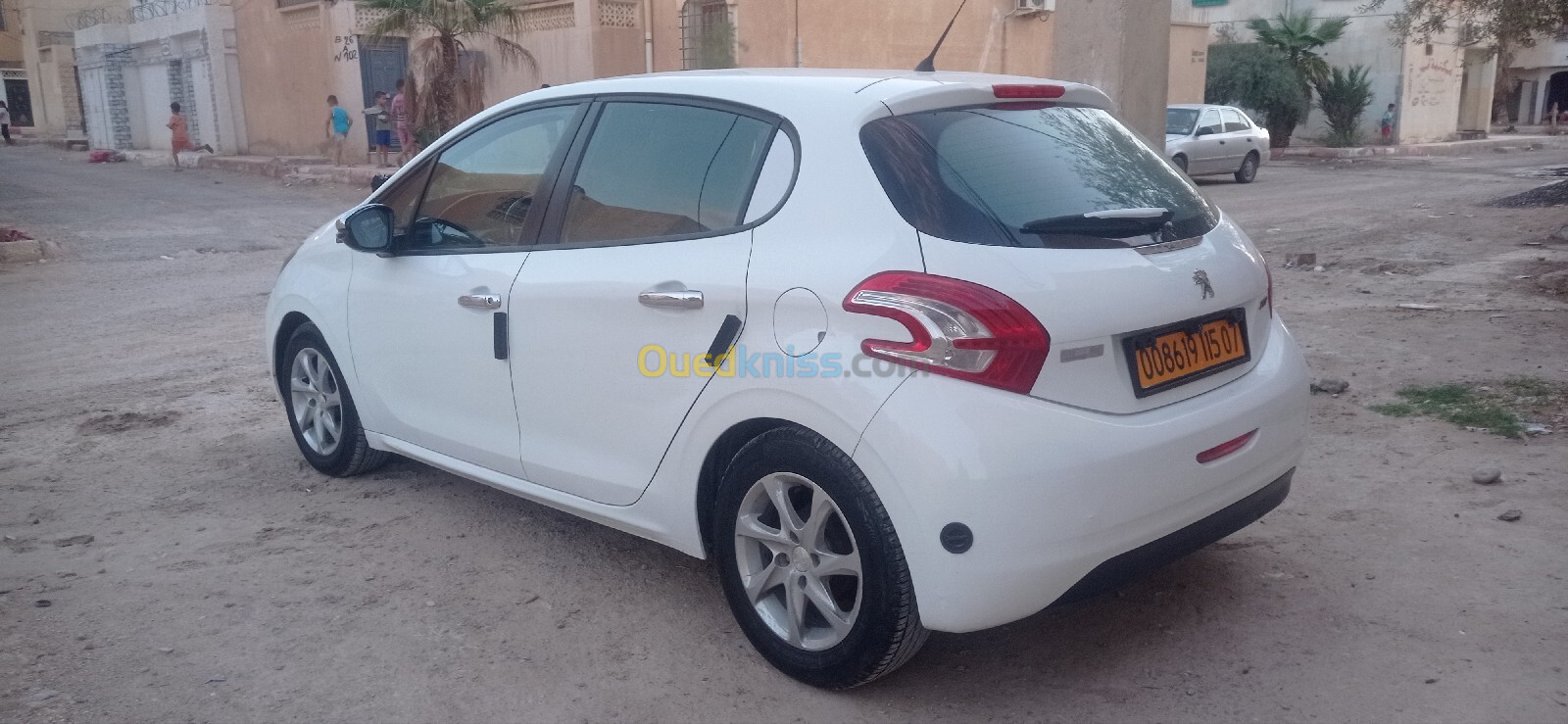 Peugeot 208 2015 208