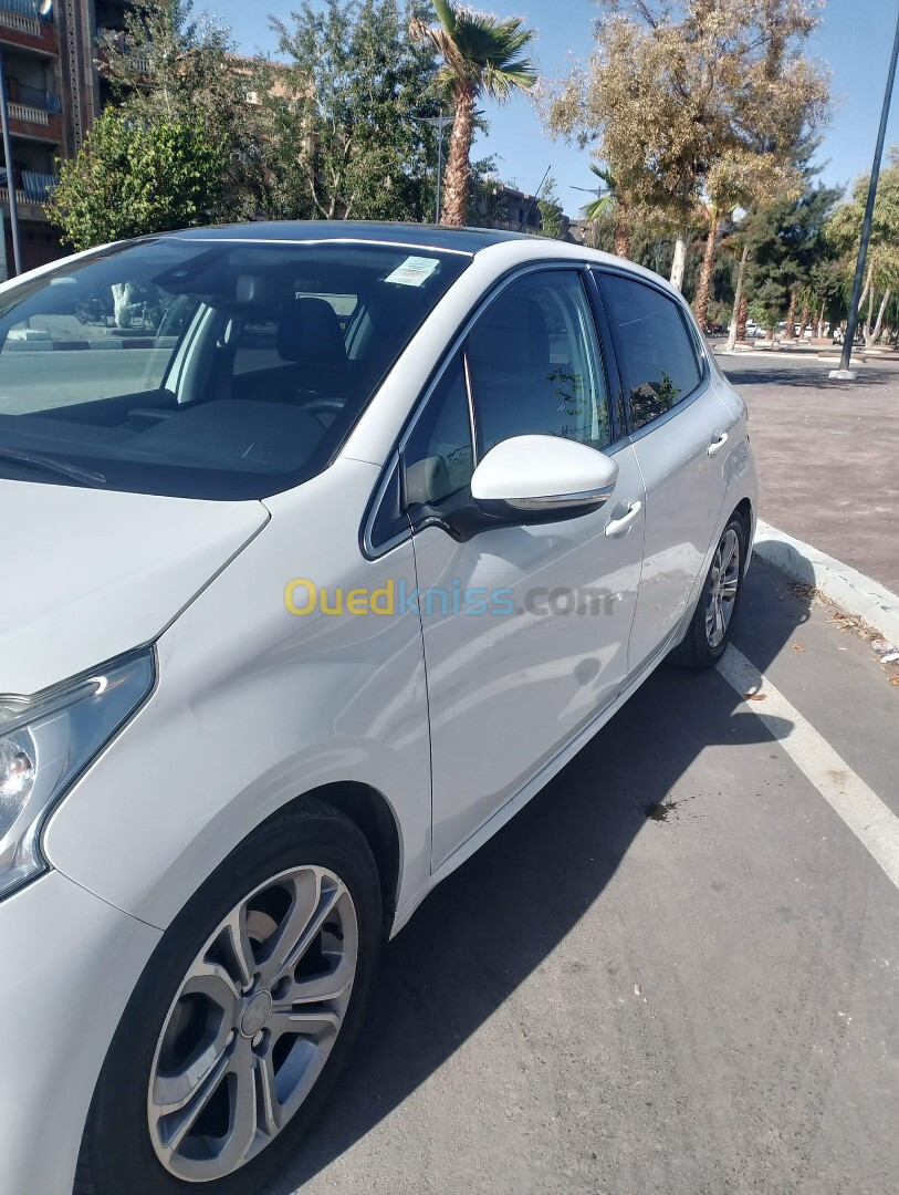 Peugeot 208 2013 Allure