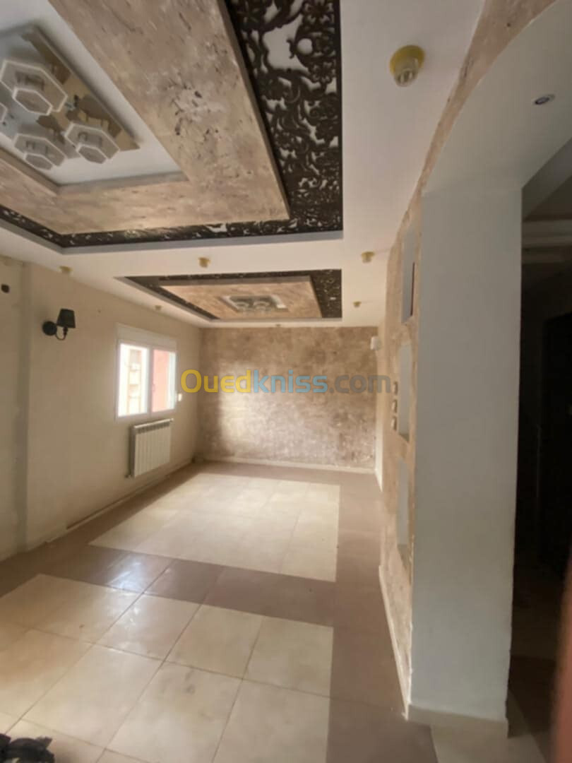 Location Appartement F3 Alger Draria