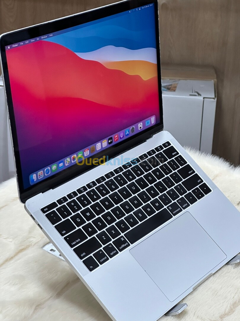 MACBOOK PRO RETINA 13.3 2017 I5 2.3GHZ 8Go 256GO SSD 