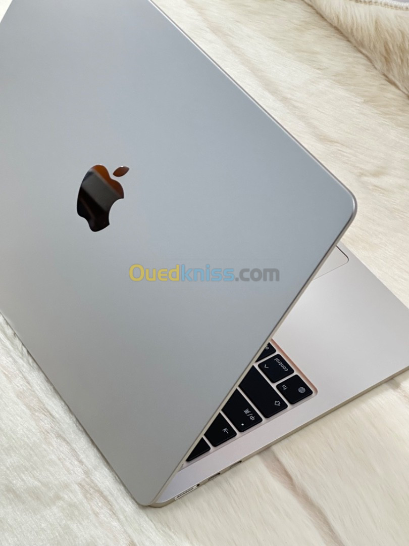 Macbook air 13 M2 16Go/1To neuf