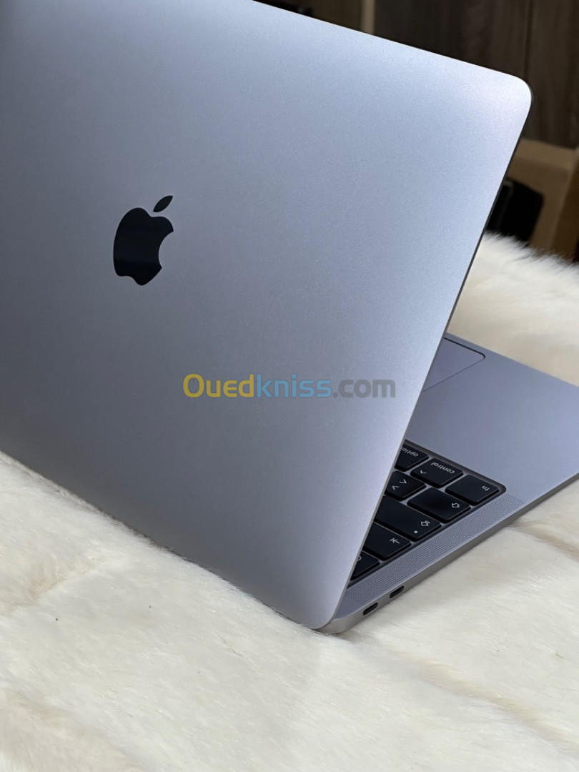 MACBOOK AIR RETINA 13.3 2020 I7 1.2GHZ 8GO 1TO SSD CYCLE 150