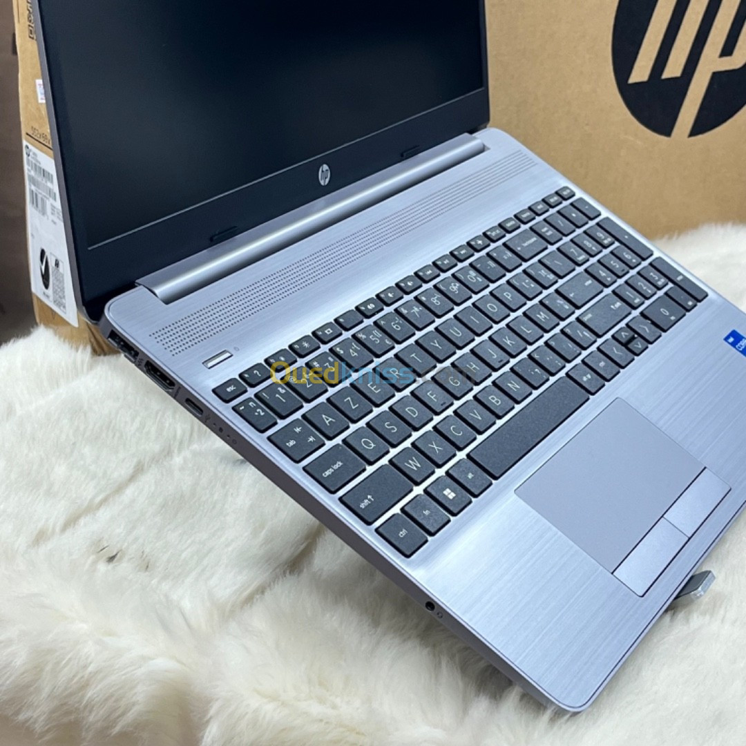 HP 250 G8 I5 1135G7 RAM 8 256 SSD ECRAN 15.6 WIN 11 PRO NEUF SOUS EMBALLAGE 