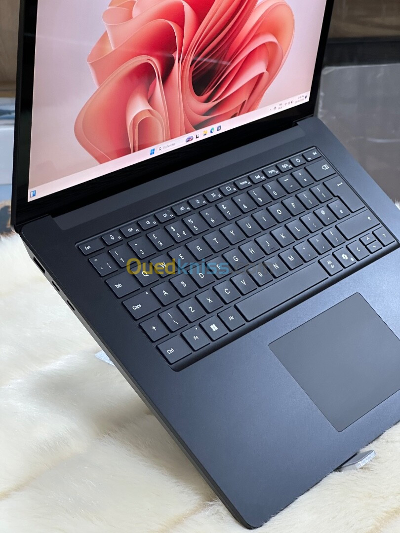 SURFACE LAPTOP 6 BUSINESS ULTRA 7 156H 16GO DDR5 512GO SSD 