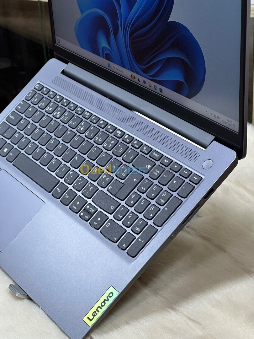 LENOVO IDEAPAD SLIM 3i 15IRH8 I5 13420H 8GO 512GO SSD NEUF SOUS EMBALLAGE 