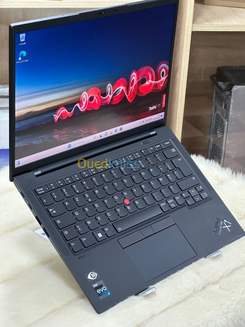 LENOVO THINKPAD X1 CARBON GEN 10 I7 EVO 1255U 16GO DDR5 512GO SSD NVME 