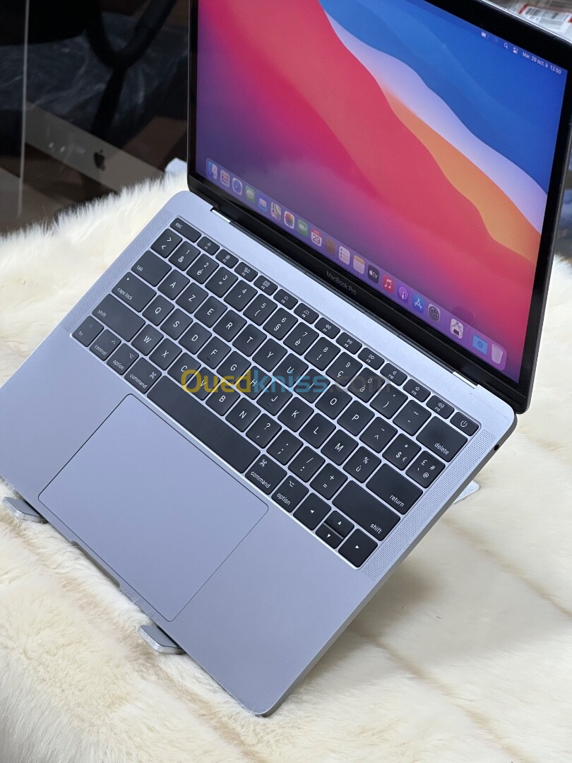 MACBOOK PRO RETINA 13.3 2017 I5 2.3GHZ 8GO 512GO SSD CYCLE 24