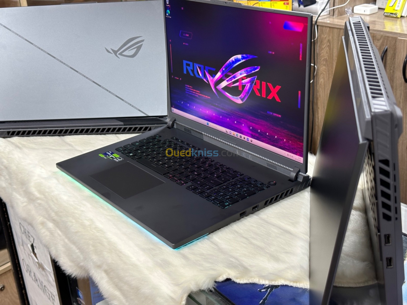 ASUS ROG STRIX G18 G814JI I9 13980HX 32GO 1TO SSD NVIDIA GEFORCE RTX4070 8GO 