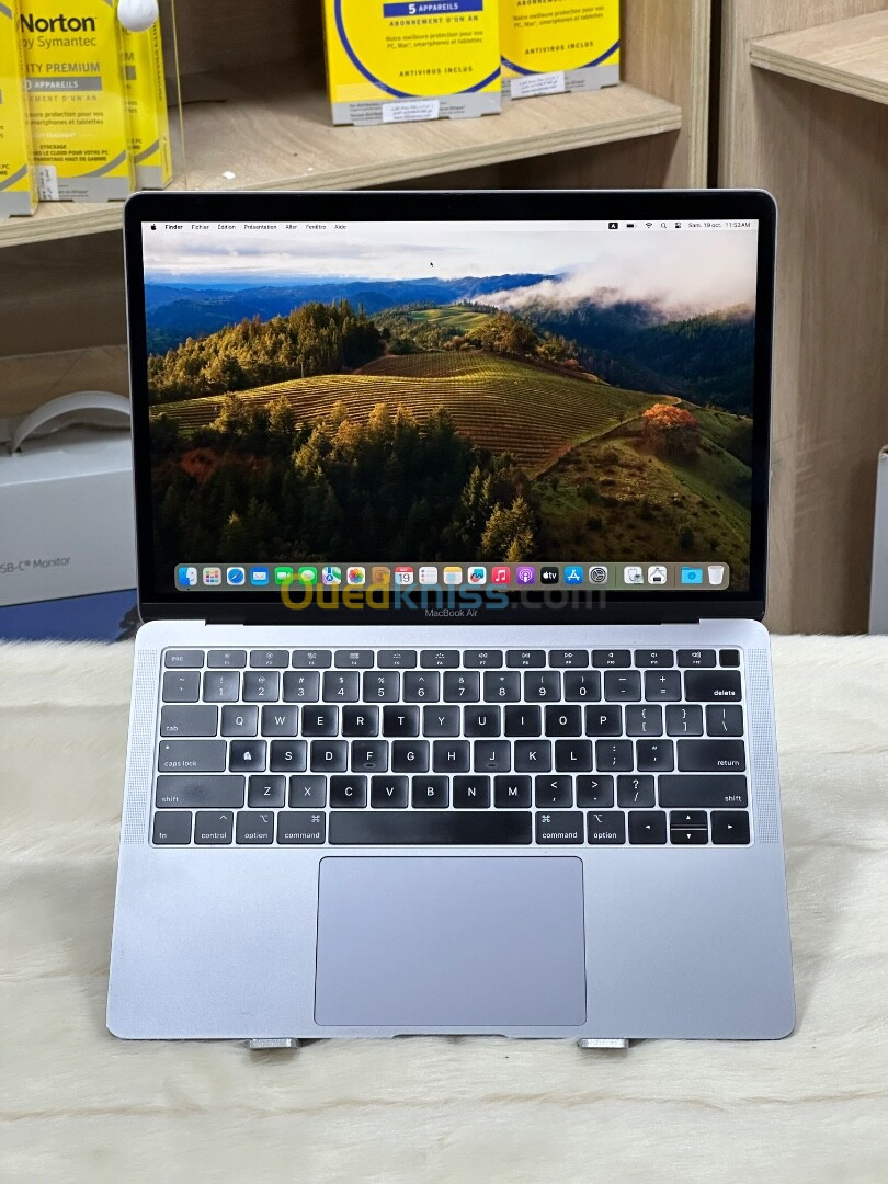 MACBOOK AIR RETINA 13.3 2018 I5 1.6GHZ 8GO 256GO SSD 