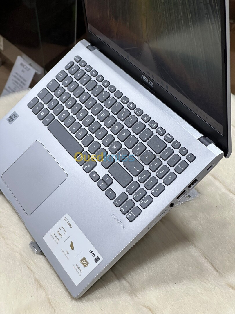 ASUS VIVOBOOK 15 X509JA I3 1005G1 4GO 256GO SSD 