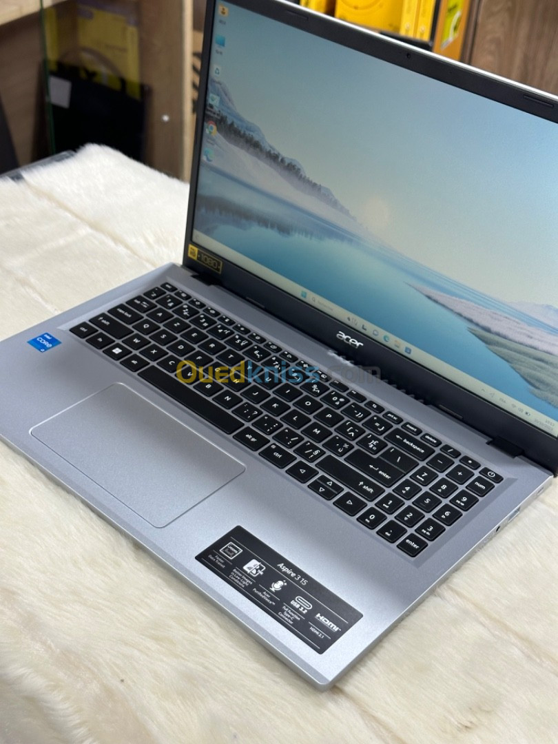 ACER APSIRE 3 A315-510P I3 N305 4GO DDR5 256Go SSD 