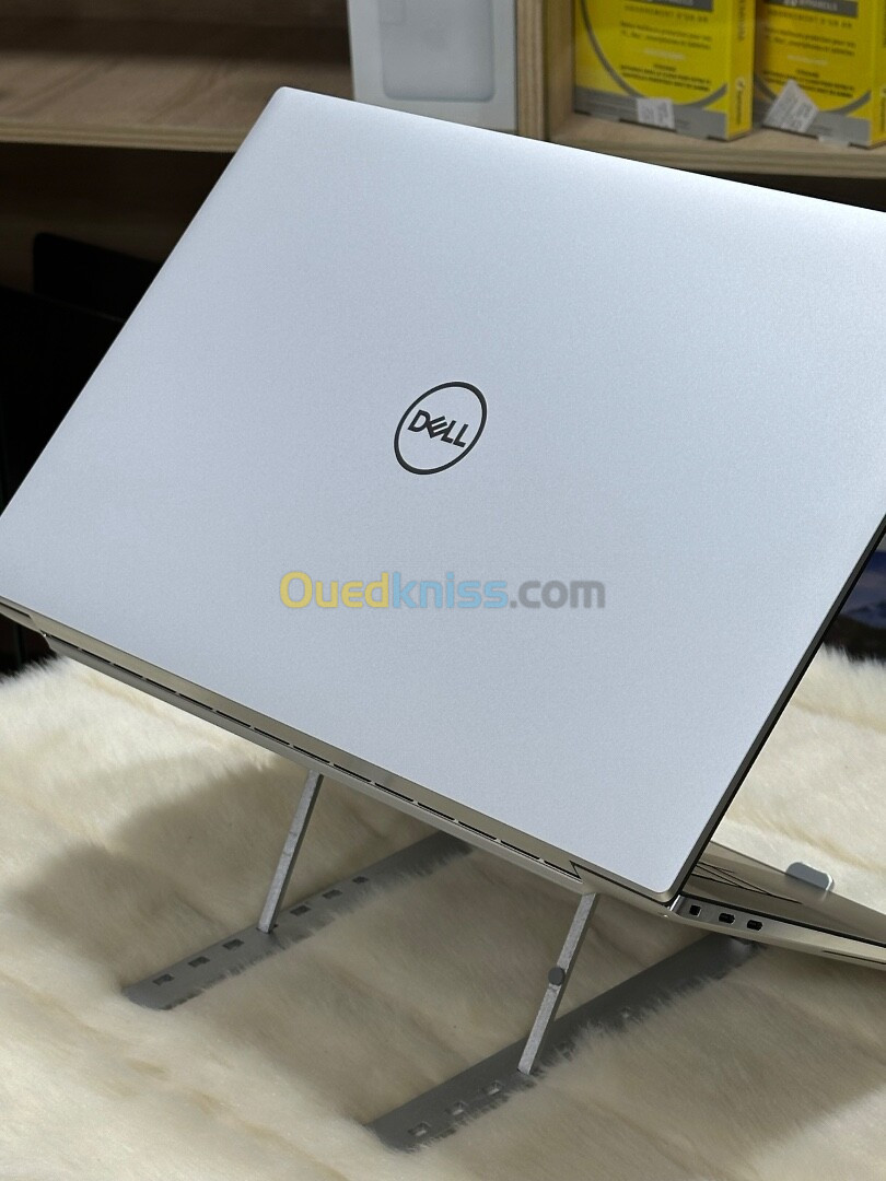 DELL XPS 17 9730 I7 13700H 16GO 1TO SSD NVIDIA GEFORCE RTX4050 6Go 4K OLED TACTILE NEUF