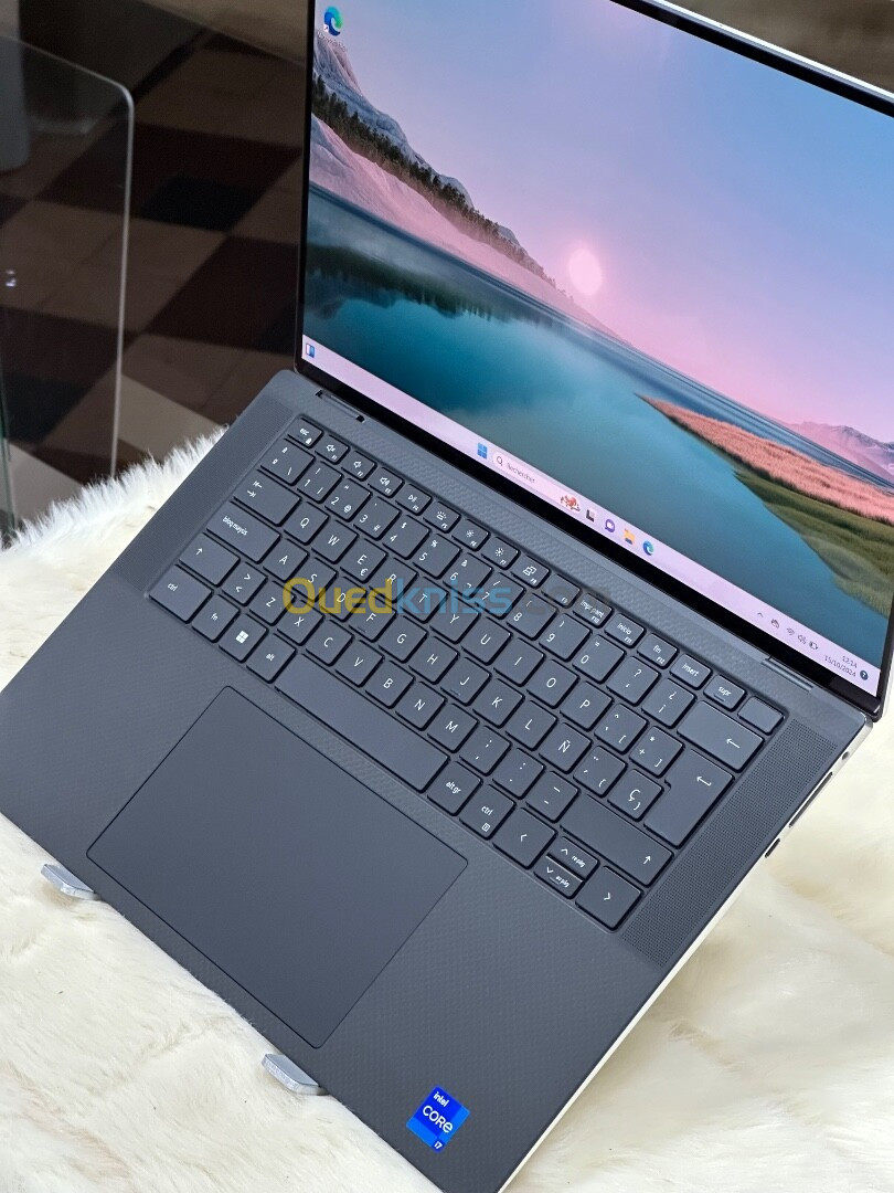 DELL XPS 15 9530 I7 13700H 32GO DDR5 1TO SSD NVIDIA GEFORCE RTX4050 6GO 4K OLED TACTILE 