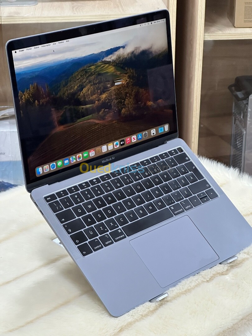 MACBOOK AIR RETINA 13.3 2018 I5 1.6GHZ 8GO 128GO SSD CYCLE 176