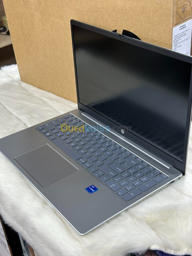 HP 250 G10 I7 1355U 16GO 512GO SSD NEUF SOUF SOUS EMBALLAGE