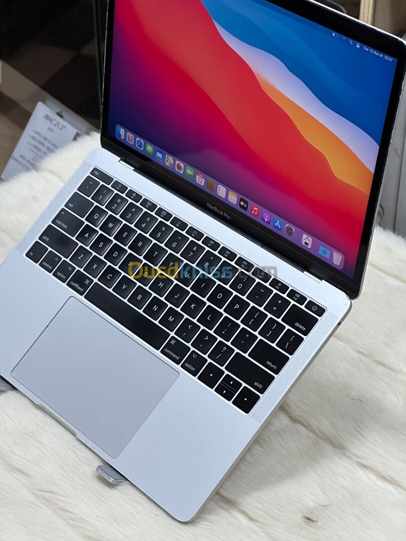 MACBOOK PRO RETINA 13.3 2017 I5 2.3GHZ 8Go 256GO SSD 