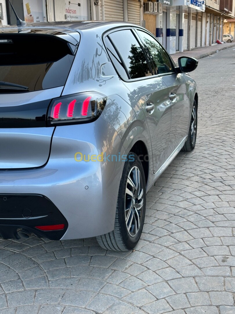 Peugeot 208 2022 Allure