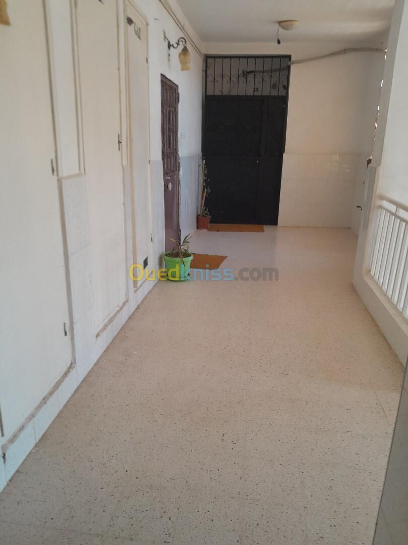 Echange Appartement F3 Blida Guerrouaou