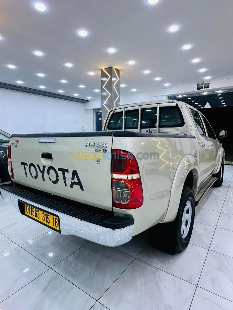 Toyota Hilux 2015 LEGEND DC 4x4