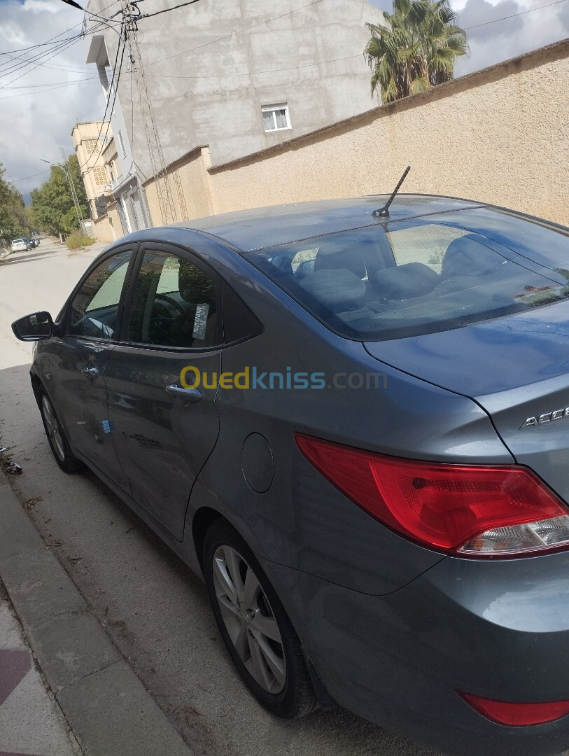 Hyundai Accent RB  4 portes 2018 GL DZ