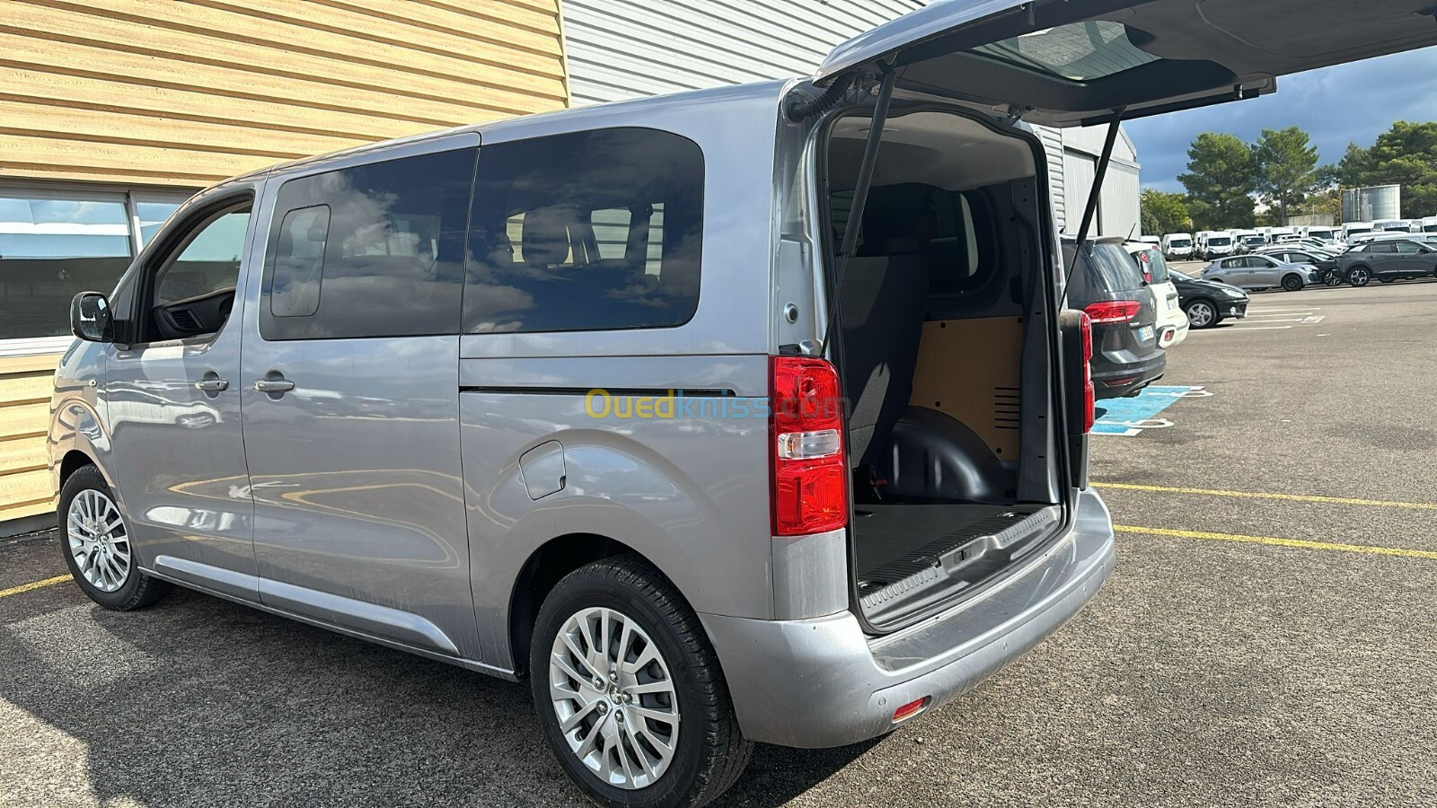 Peugeot Traveller expert 2024