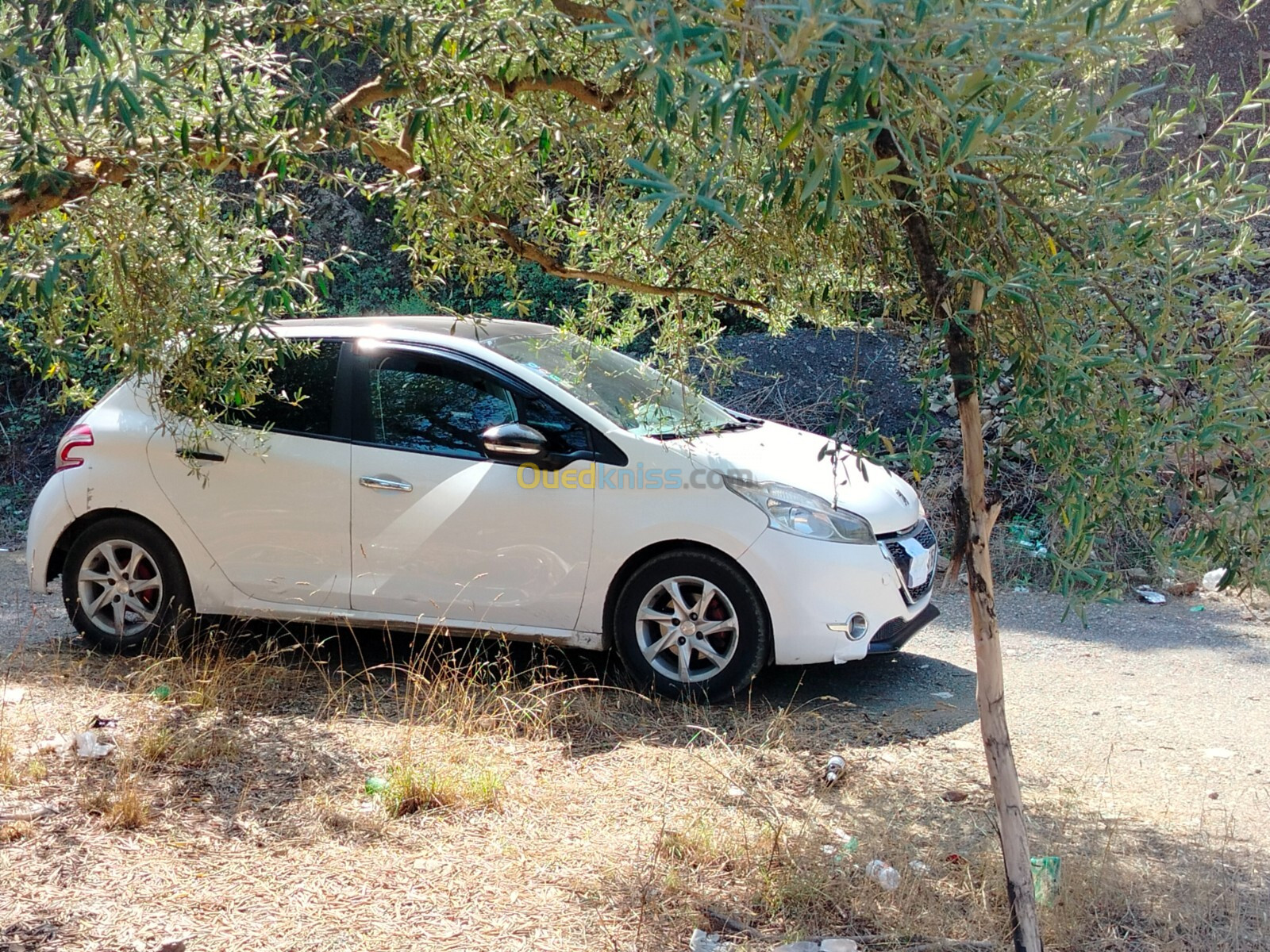 Peugeot 208 2015 Allure