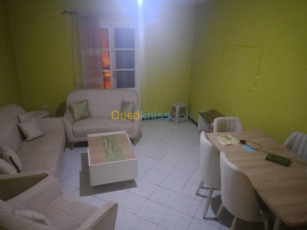 Location vacances Appartement F4 Alger Bab ezzouar