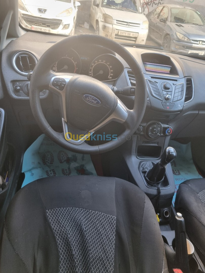 Ford Fiesta 2014 Titanium 