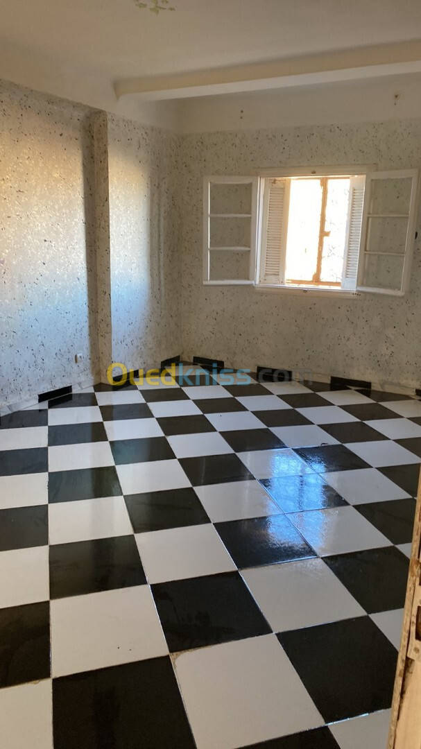 Location Appartement F2 Oran Ain el turck