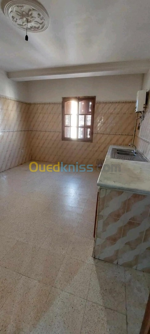 Location Niveau De Villa F4 Guelma Guelma